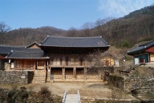 [서동철 논설위원의 스토리가 있는 문화유산기행] 화암사 ‘대시주’무인 성달생 위패 모신 한 칸짜리 사당