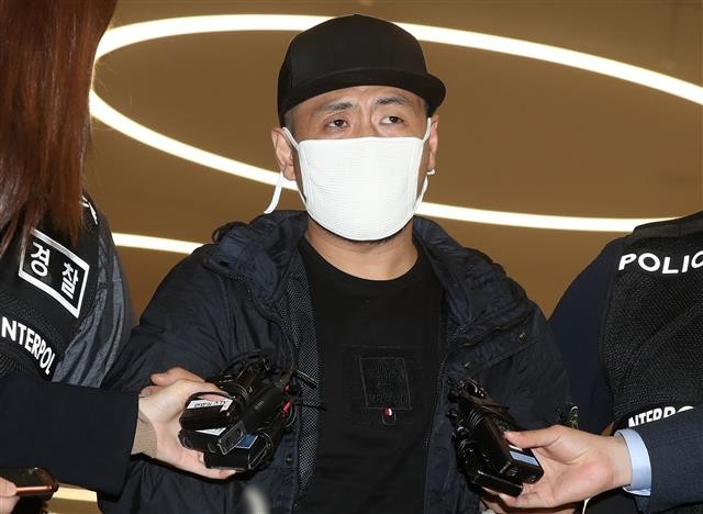 파타야 살인 용의자들, 구속 전 피의자 심문 진행중