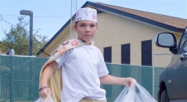 [월드피플+] 경찰에게 ‘감사’뜻으로 도넛 6만개 배달한 10세 소년