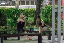 밤마다 술판 벌어지는 어린이공원 이대로 괜찮을까?