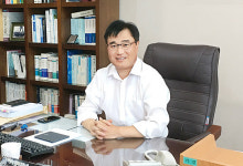 [인터뷰 플러스] “전관예우 관례 깨는 등 법조인 스스로 자정 노력해야”