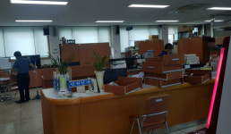 엽총 난사·휘발유 난동… 공무원 ‘민원실 포비아’