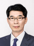 “웅장한 기품을 담백하게 담아”