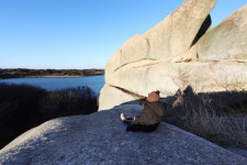 여일한 바다에서 새해를 건지다…범바위에 앉아 호수를 품다