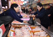 [현장 행정] 관악 사업체 84%가 영세상인… 서민들 살맛나게 골목 살린다