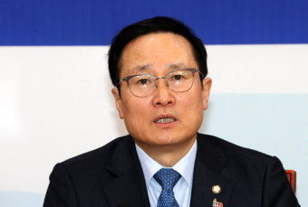 홍영표 민주당 원내대표 “대기업·공공부문 노조, 3~5년 임금인상 자제를”