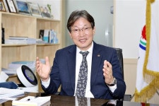 “동학혁명 관광자원·첨단산단 날개 펴 ‘주식회사 정읍’ 키울 것”