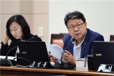 홍성룡 서울시의원, ‘의회전담 정무보좌관’ 신설 제안