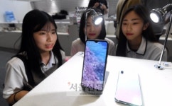 [서울포토] 코엑스 제9회 스마트 디바이스쇼 , ‘스카이’ 폰 출시