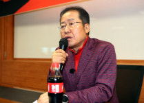 홍준표 “양지만 좇던 사람들, 더이상 왈가왈부하지 마라”