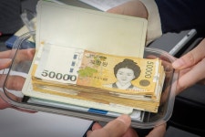 관리소장·경리직원 숨진 아파트 관리비 수억원 횡령 정황