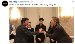 “기생충 팬입니다” 브래드 피트, 송강호와 두 손 악수