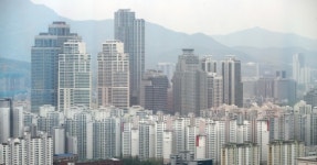 12·16대책 약발 먹혔나…강남3구 아파트값 7개월여만에 하락