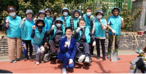 유정희 서울시의원, 쓰레기 무단투기구역 정화 활동 나서