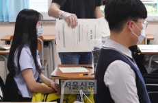 고3 등교 이틀째 유증상 262명 선별진료소로…하루새 두배