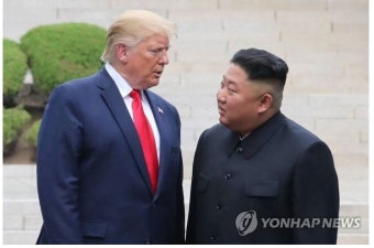 볼턴 “김정은, 트럼프를 조종하기 쉬운 존재로 봐 단독 회담 관철”