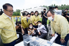 김인호 서울시의회 의장, 수돗물 유충 민원 관련 뚝도 아리수 정수센터 긴급 현장방문