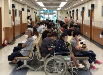 의대 정원 확대, 그때는 맞고 지금은 틀리다?