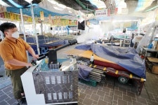 12번 휴장했다가 다시 여는 모란민속장터