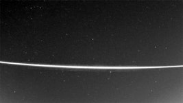 [우주를 보다] 대기권서 튕겨 우주로 돌아간 ‘물수제비 유성’ 포착