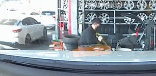타이어뱅크 “휠 훼손한 직원은 대리점 업주…가맹 해지”(영상)
