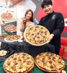 [서울포토]도미노피자, ‘스타 셰프 컬렉션’ 출시