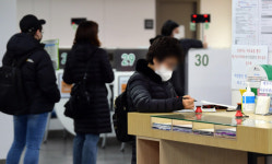 [서울포토]서울서부고용복지플러스센터 찾은 시민들