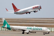 에어서울·제주항공 여객기 접촉사고…기체손상 모른 채 운항 ‘아찔’
