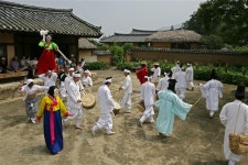 이을 사람 없고… 얼쑤, 신명 잃고… 우리 전통 잊고