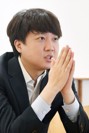 [인터뷰] “2030, 날 보며 정치 재미 느껴… 윤석열·김종인 함께하겠다”