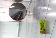 강남구 지하철 불법촬영 꼼짝마… 계단·에스컬레이터 등에 안심거울