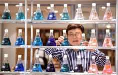 진심 담기는 손글씨의 힘… ‘국민 볼펜’은 사라지지 않는다