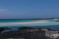 탐나는 섬을 빚은 불길 따라서