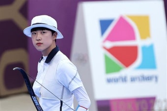 ‘양궁여제’ 안산 “심장 터질 듯 기뻐요”…눈물 쏟은 금메달 3관왕 (종합)