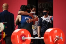 “잘 싸웠다”...진윤성, 역도 남자 109㎏급 6위로 마무리