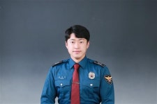 “짜장면 시키신 분? 잡았다 요놈!”… 배달원인 척 납치범 잡은 경찰