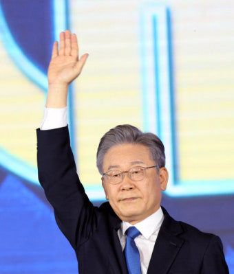 이재명, ‘턱걸이’ 본선 직행… 이낙연 사실상 ‘경선 불복’