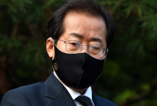 박정희 묘역 참배한 국민의힘...이준석 “朴 기리는 전통 계속될 것”