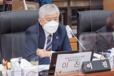 이진 경기도의원 늘어나는 기간제교사 근무여건 개선 필요 지적