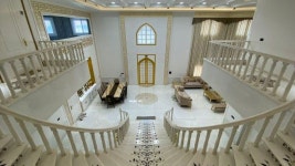 27년을 함께한 아내에게 타지마할 축소한 집 선물한 인도 부자