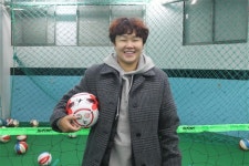 “태권도로 다리 단련해”… 男도 감탄한 족구 ‘파워 여왕’
