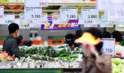 [서울포토] 4월 소비자물가 4.8%↑…13년 6개월 만에 최고