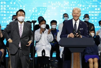 80세 바이든, 尹대통령에 “President Moon” 실수