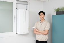 ‘앞툭튀’ 없애고 5분만에 설치 뚝딱...“창문형 에어컨 인기 이유 있었네”