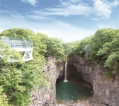 재인폭포·주상절리 보며 ‘초록 샤워’… 여름철 ‘라이더 천국’ 연천