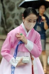 다정하게 아빠 팔짱 낀 이재용 딸, 하객룩 어디 것?
