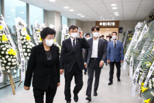 이천 학산빌딩 화재 희생자 빈소에 추모 발길