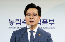 동물복지 확대… 개식용업체 전업 돕는다