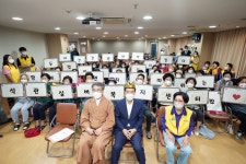 추석 맞아 펼쳐진 어르신들의 ‘두뇌 싸움’… 성북구 ‘3회 두뇌장사 선발대회’ 가보니