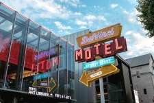 이태원의 특별한 변신… 감성+지성 융합 보여준 ‘다빈치 모텔’